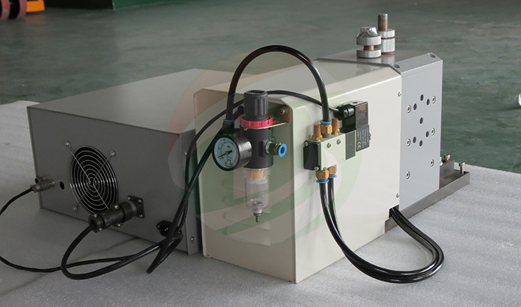 Ultrasonic spot welding machine