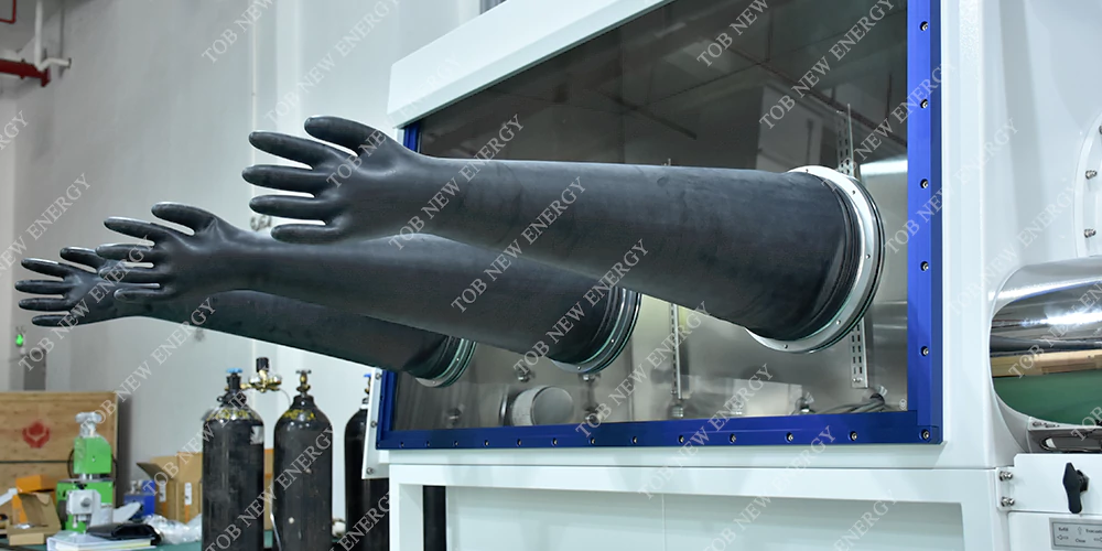 3-Gloves-Glove-Box