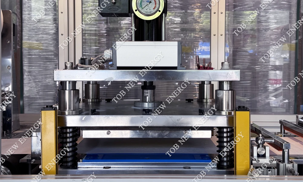 Automatic Electrode Die Cutting Machine