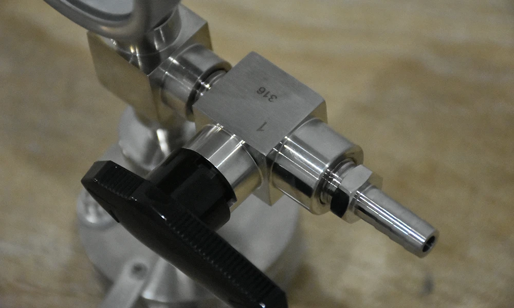 Three-Electrode Split Test Cell