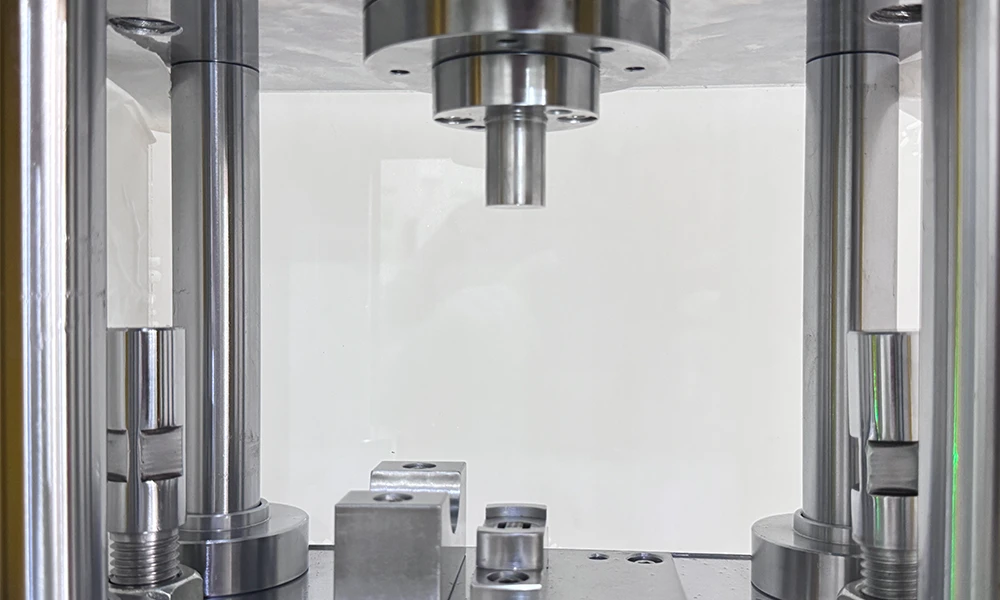 Electric Riveting Machine for Supercapacitor Caps