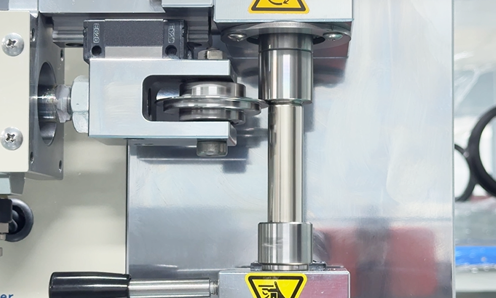 Cylindrical Cell Grooving Machine