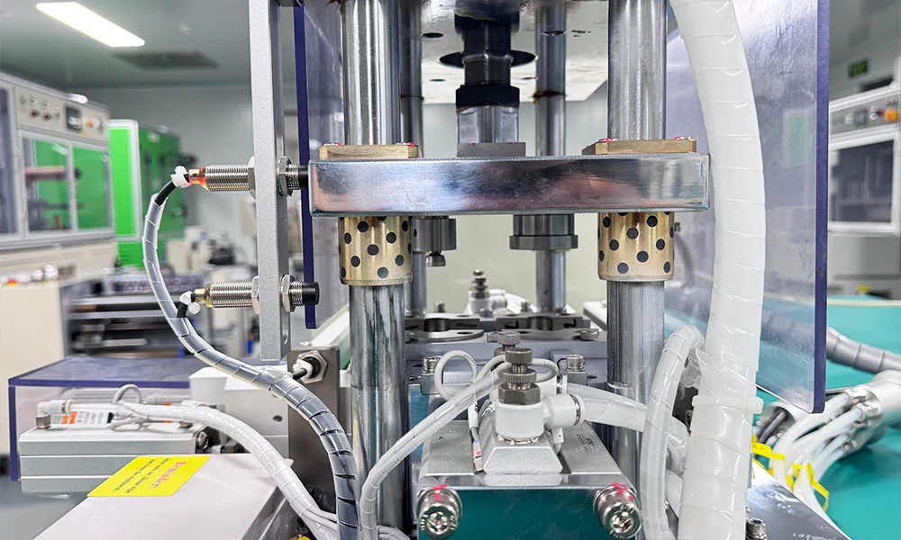 Automatic Cylindrical Cell Cans Sealing Machine