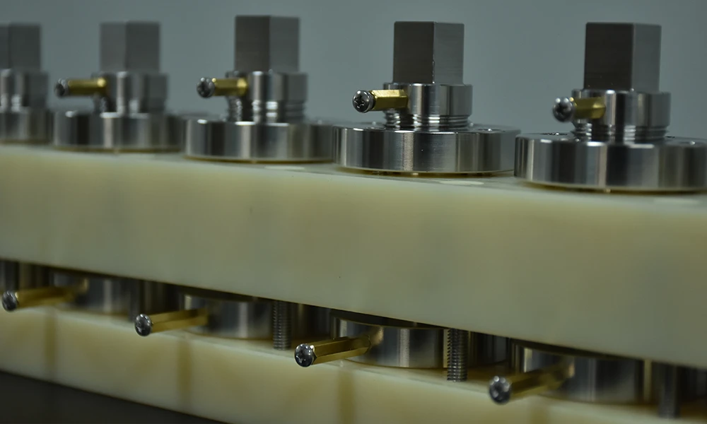 8 Channel Split Coin Cell Kit 8 Channel Split Coin Cell Kit