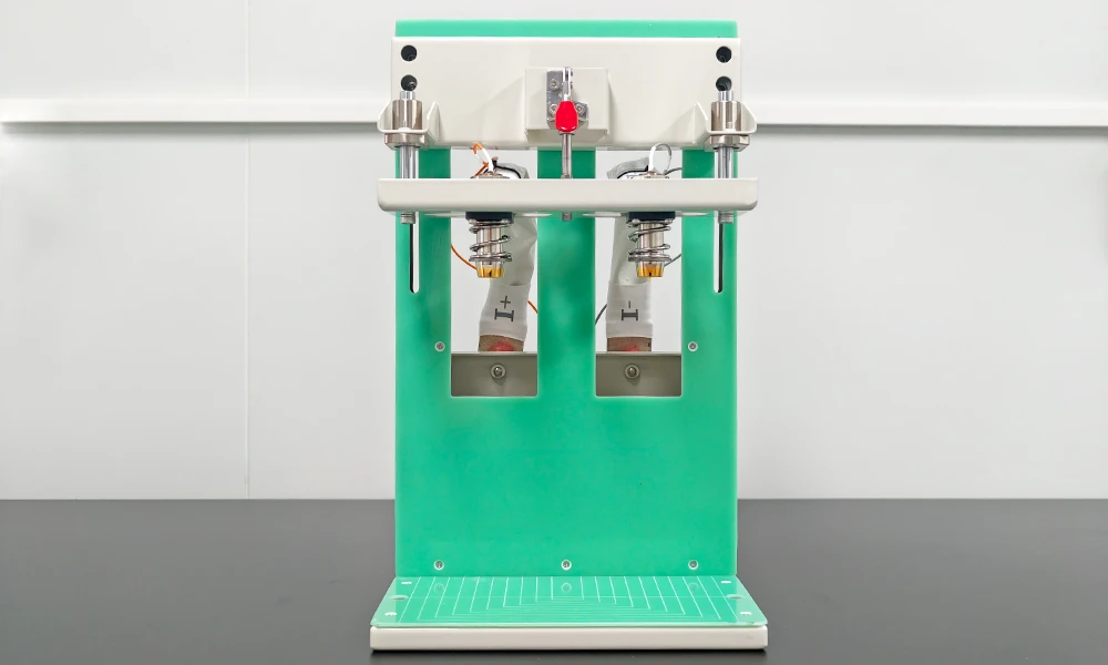 TOB-MDCJ-F1-8CH-D1 5V300A High-Current Prismatic Cell Test Fixture TOB-MDCJ-F1-8CH-D1 5V300A High-Current Prismatic Cell Test Fixture