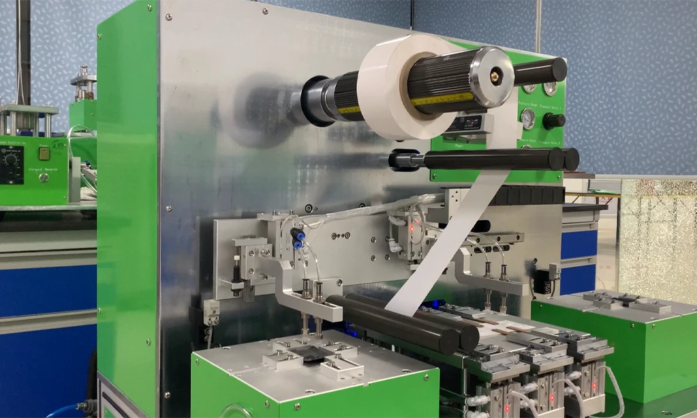 Semi-automatic pouch cell stacking machine