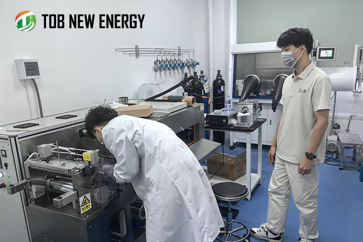 Installation of Pouch Cell Laboratory Equipment